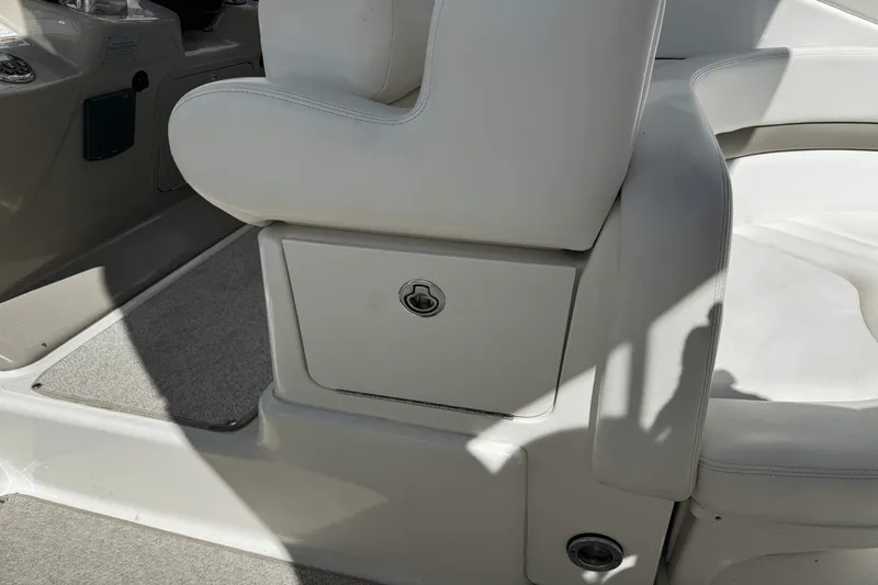 Slide: The Image of Sea Ray 320 Sundancer 2007 - 32