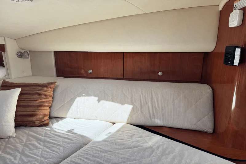 Slide: The Image of Sea Ray 320 Sundancer 2007 - 39