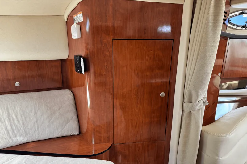 Slide: The Image of Sea Ray 320 Sundancer 2007 - 40