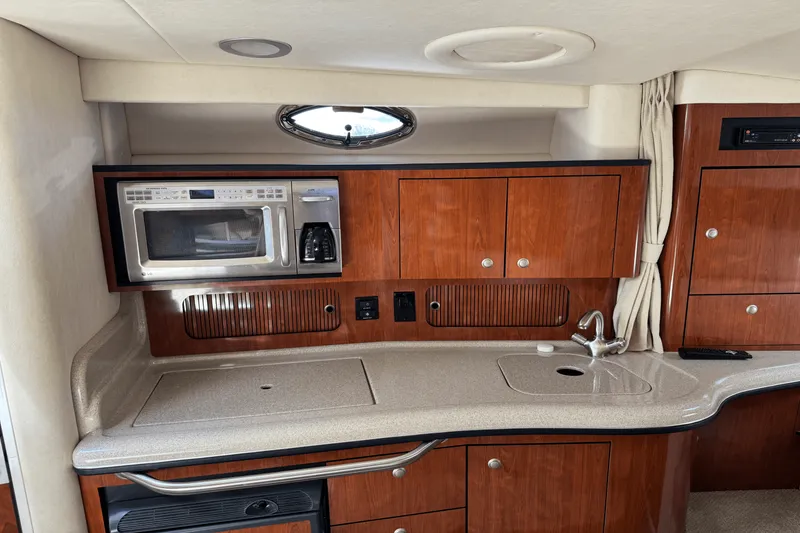 Slide: The Image of Sea Ray 320 Sundancer 2007 - 51