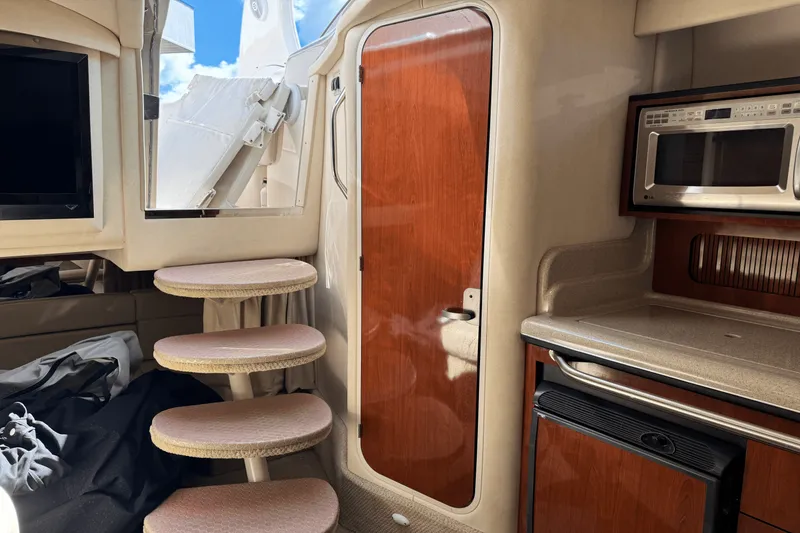 Slide: The Image of Sea Ray 320 Sundancer 2007 - 54