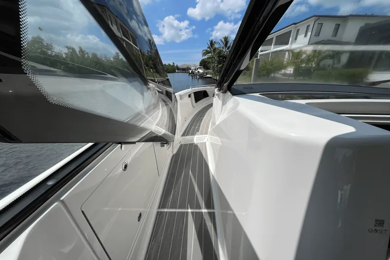 Slide: The Image of Sea Ray 370 SUNDANCER OUTBOARD 2024 - 25