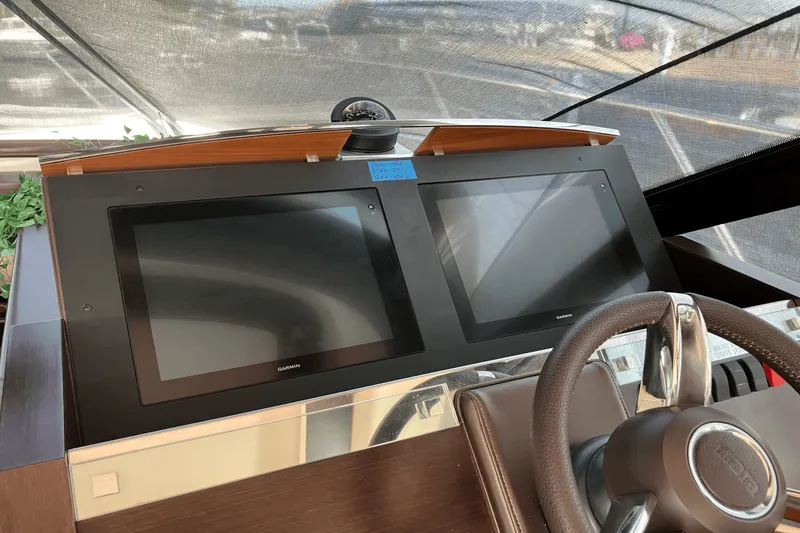 Slide: The Image of Tiara 50 COUPE 2016 - 31