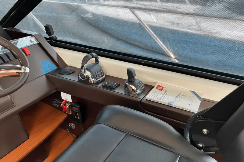 Slide: The Image of Tiara 50 COUPE 2016 - 32