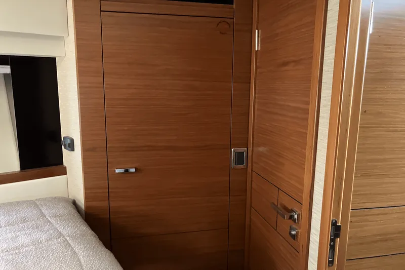 Slide: The Image of Tiara 50 COUPE 2016 - 46