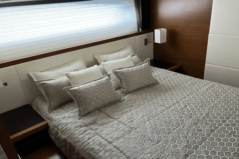 Slide: The Image of Tiara 50 COUPE 2016 - 55