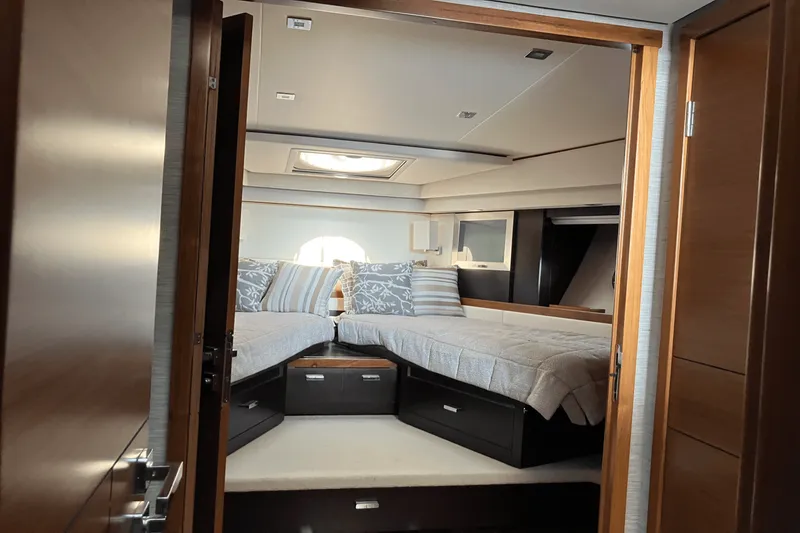 Slide: The Image of Tiara 50 COUPE 2016 - 59