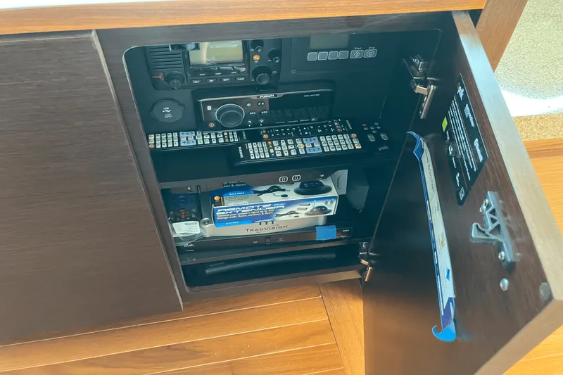 Slide: The Image of Tiara 50 COUPE 2016 - 62