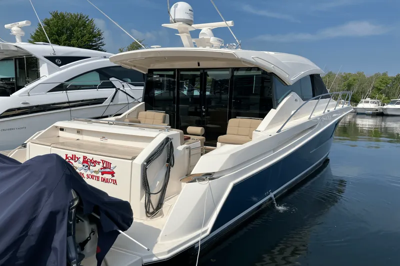 Slide: The Image of Tiara 50 COUPE 2016 - 7