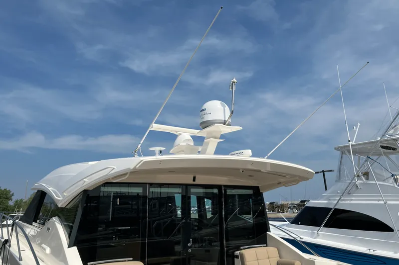 Slide: The Image of Tiara 50 COUPE 2016 - 8