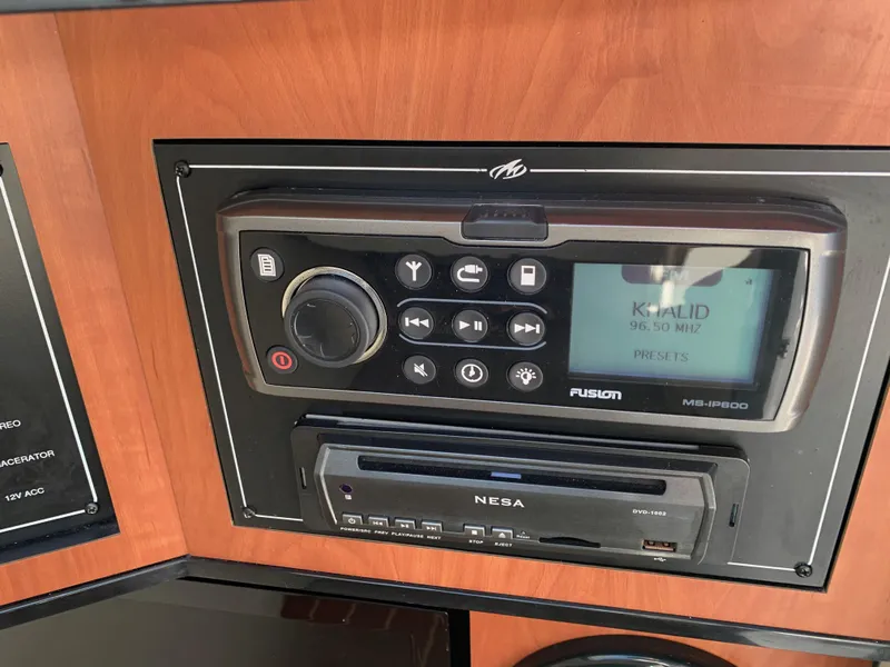 Slide: The Image of 2012 Monterey 328 Super Sport audio system with Fusion MS-IP600 and NESA DVD player. - 17