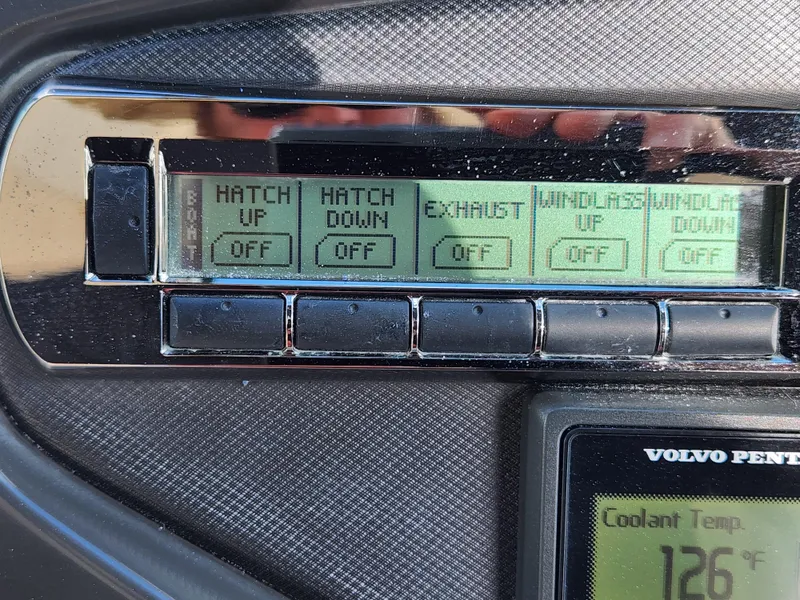 Slide: The Image of Control panel of a 2012 Monterey 328 Super Sport boat. - 38