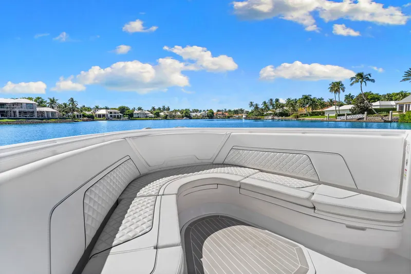 Slide: The Image of Intrepid 407 NOMAD FE 2024 - 27