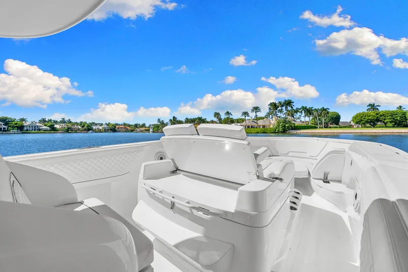 Slide: The Image of Intrepid 407 NOMAD FE 2024 - 29