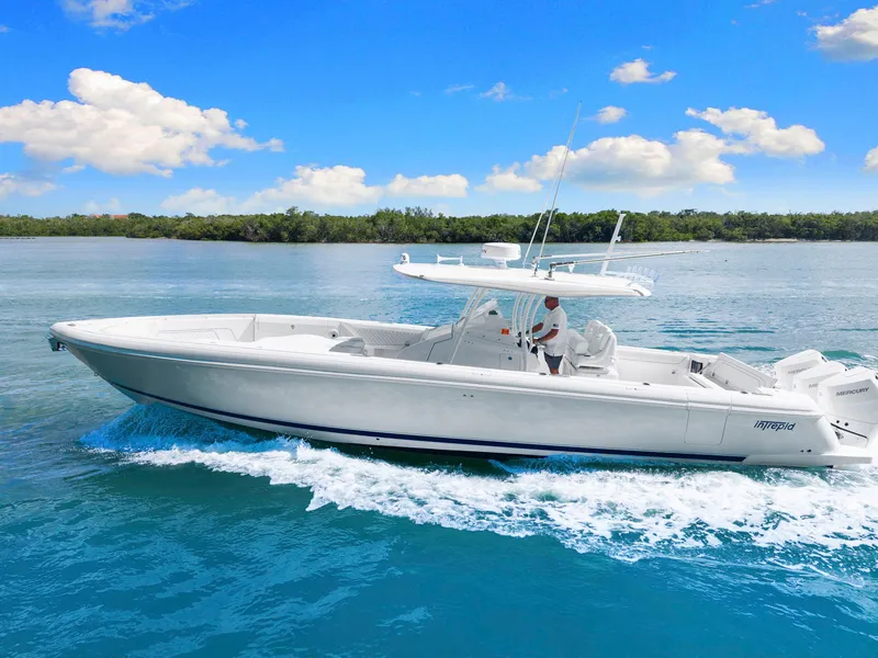 Slide: The Image of Intrepid 407 NOMAD FE 2024 - 3