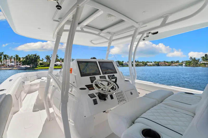 Slide: The Image of Intrepid 407 NOMAD FE 2024 - 33