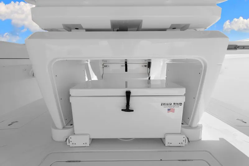 Slide: The Image of Intrepid 407 NOMAD FE 2024 - 40