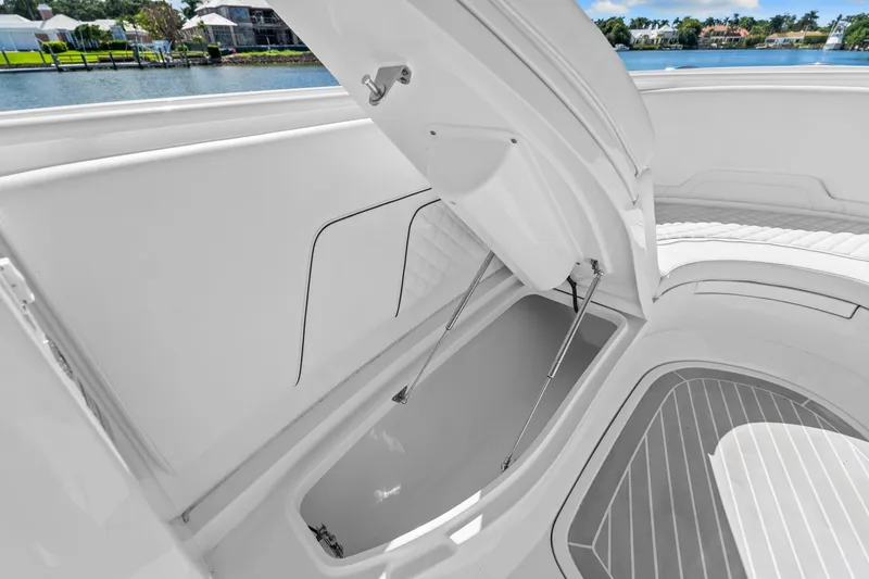 Slide: The Image of Intrepid 407 NOMAD FE 2024 - 45