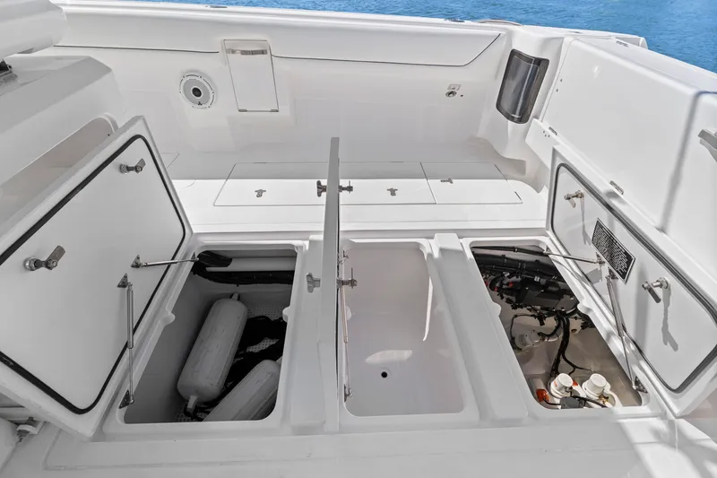 Slide: The Image of Intrepid 407 NOMAD FE 2024 - 49