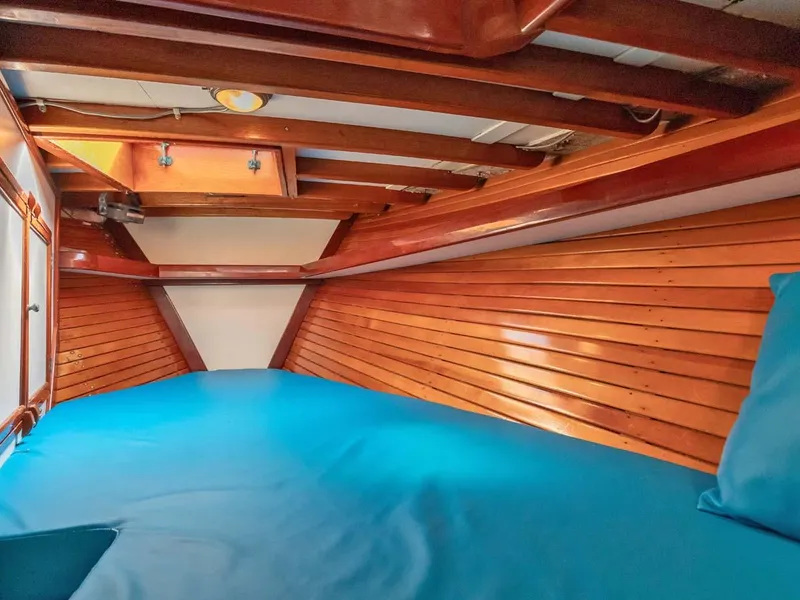 Slide: The Image of Fwd. Cabin Berth - 20