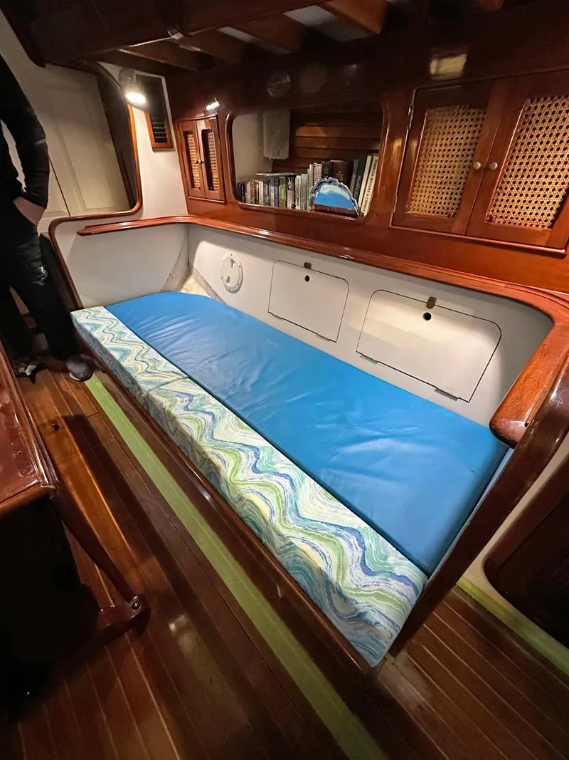 Slide: The Image of Concertible Settee - 5