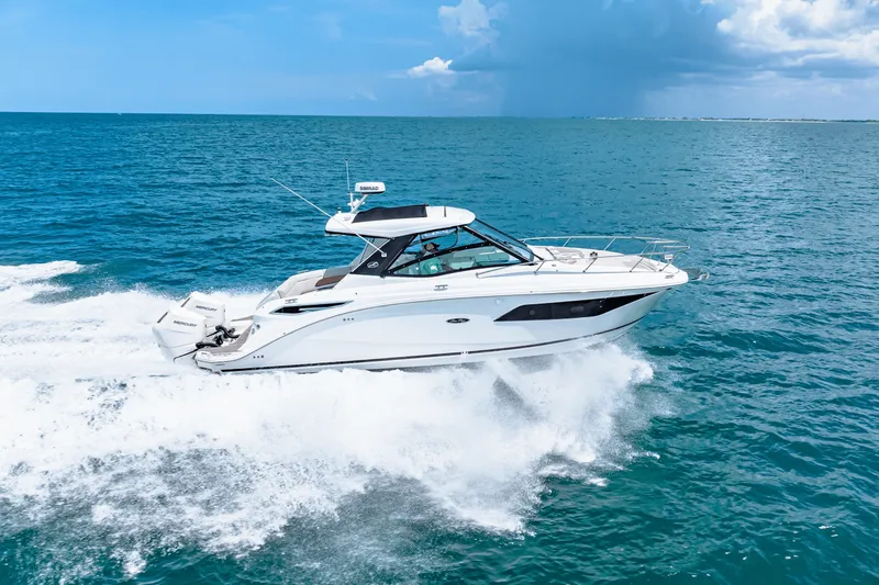 Slide: The Image of Sea Ray Sundancer 320 Outboard 2024 - 15