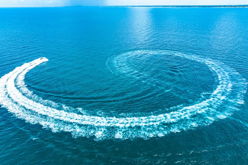 Slide: The Image of Sea Ray Sundancer 320 Outboard 2024 - 21