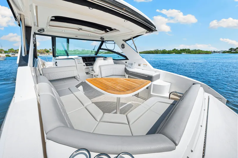Slide: The Image of Sea Ray Sundancer 320 Outboard 2024 - 25