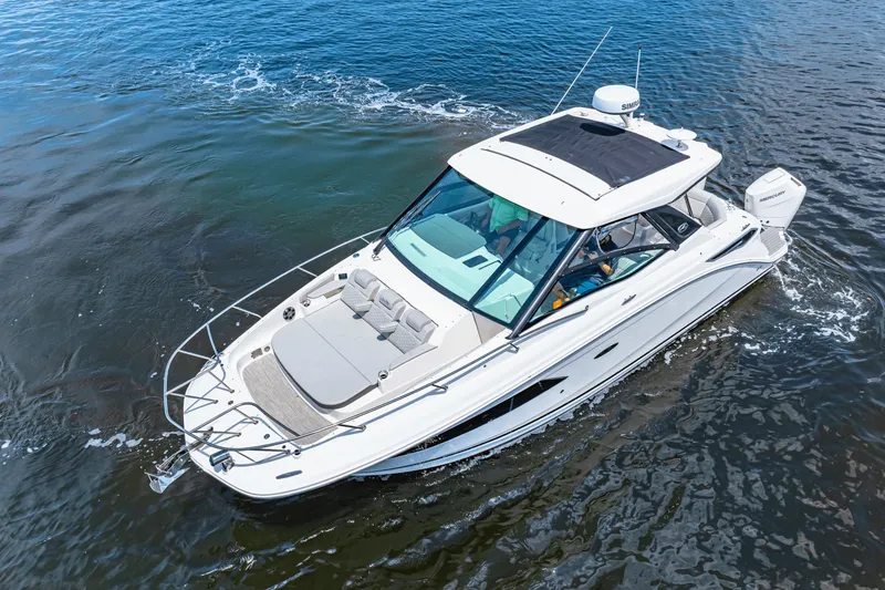 Slide: The Image of Sea Ray Sundancer 320 Outboard 2024 - 5