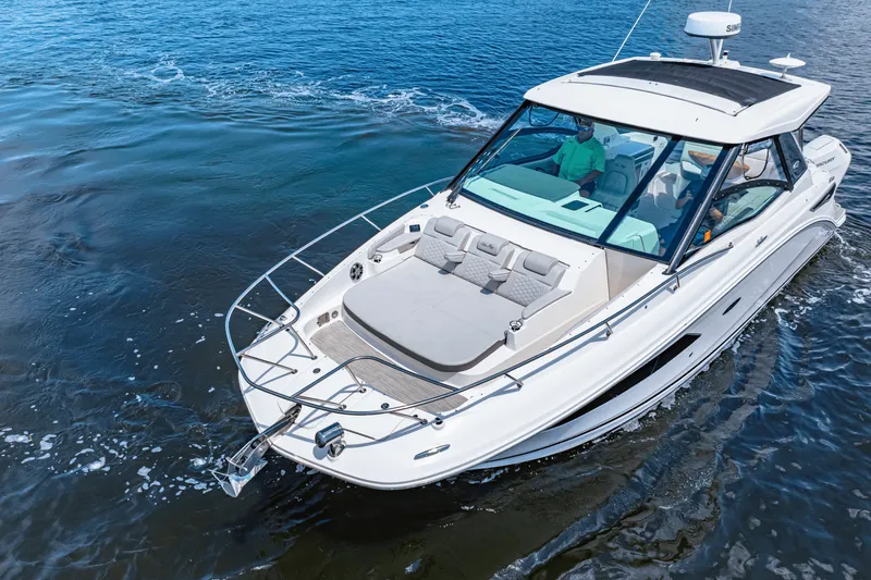Slide: The Image of Sea Ray Sundancer 320 Outboard 2024 - 7