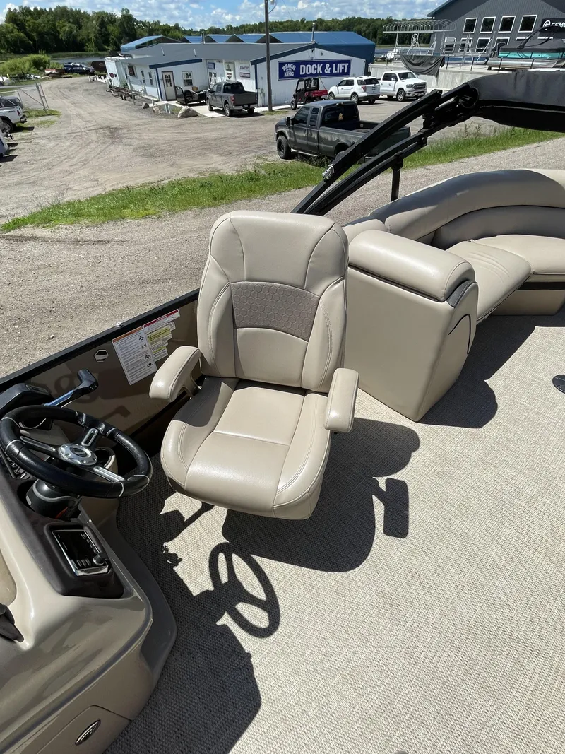 Slide: The Image of Southbay 523RS 275KJT 2018 - 9