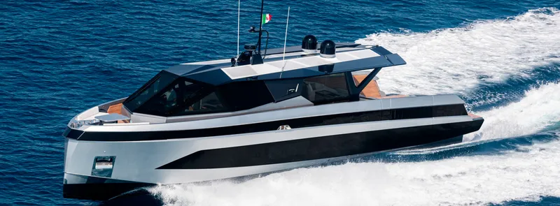 The Image of FERRETTI wallywhy100 - 0