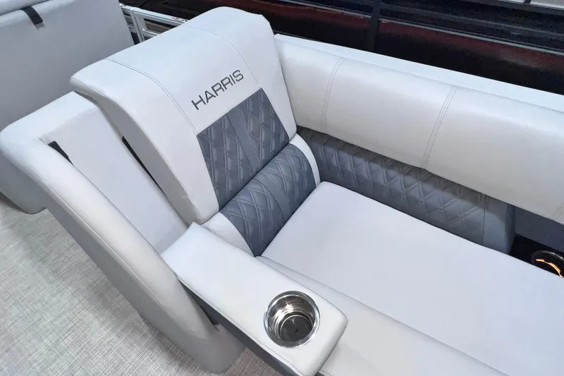 Slide: The Image of Luxurious seating on 2022 Harris FloteBote SOLTHICE 250 with cup holder and quilted design. - 18