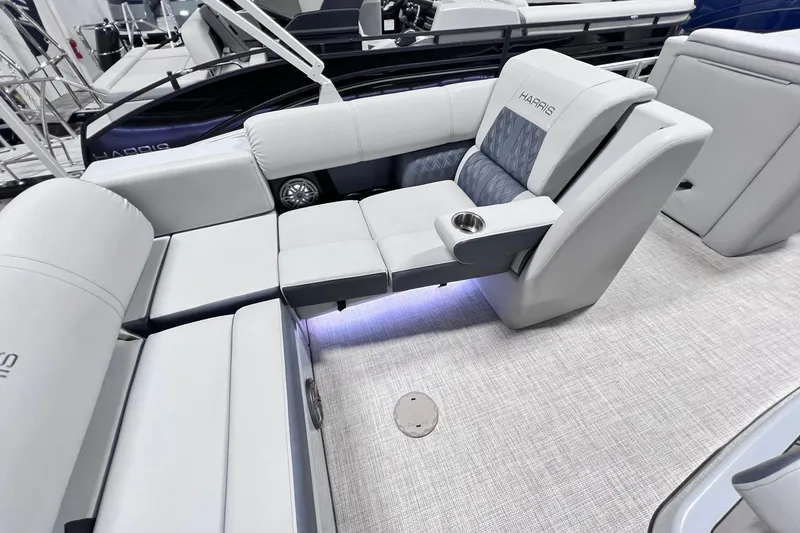 Slide: The Image of Luxurious seating on 2022 Harris FloteBote SOLTHICE 250 pontoon boat interior. - 21