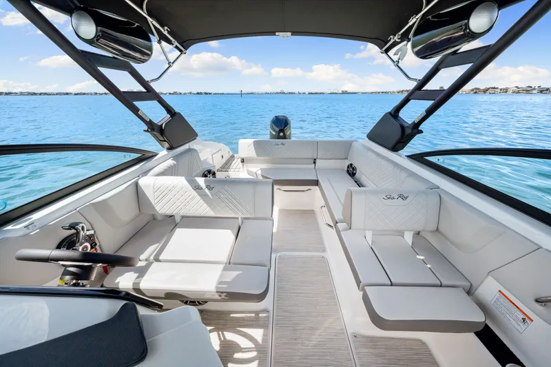 Slide: The Image of Sea Ray SDX 250 Outboard 2025 - 28