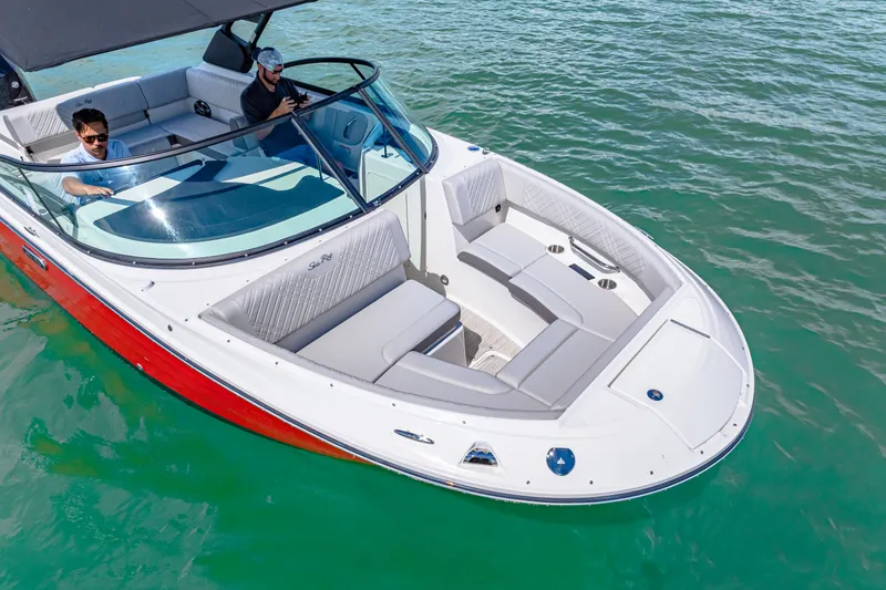 Slide: The Image of Sea Ray SDX 250 Outboard 2025 - 5