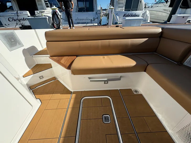 Slide: The Image of Aviara AV32 2023 - 32