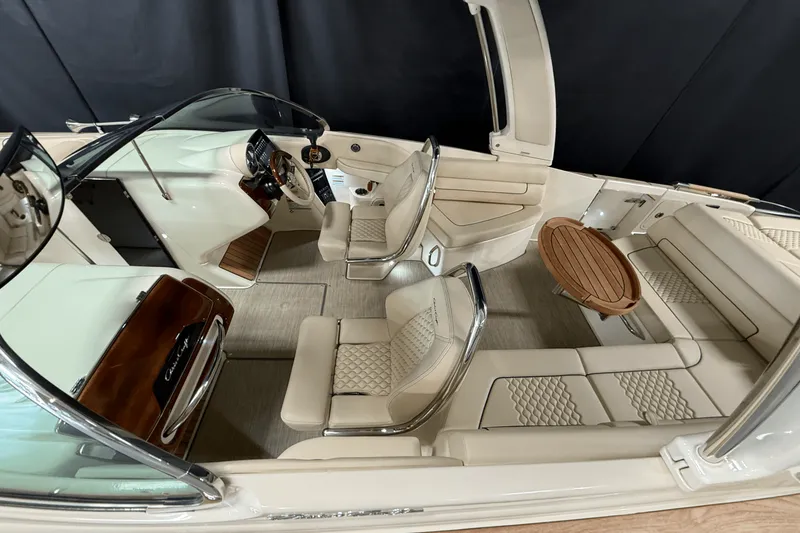 Slide: The Image of Chris-Craft LAUNCH 2021 - 10