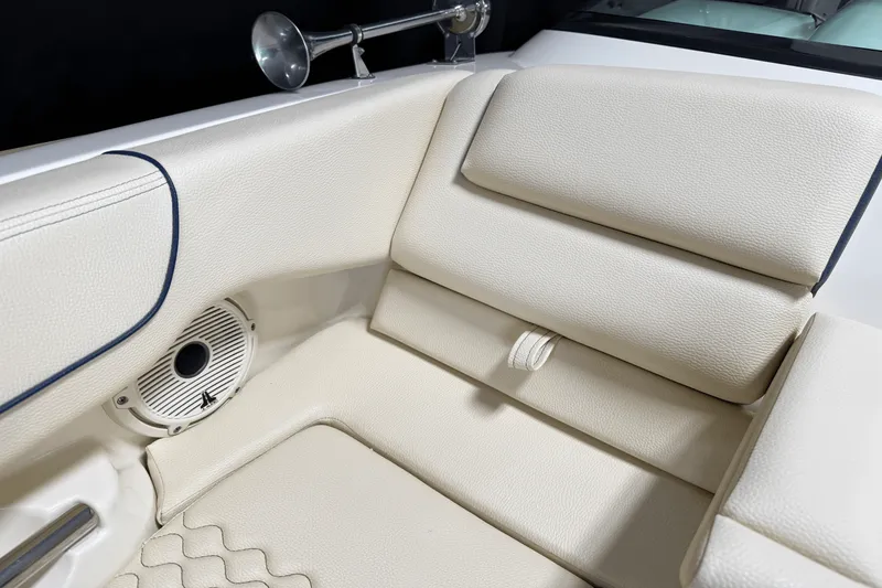 Slide: The Image of Chris-Craft LAUNCH 2021 - 100