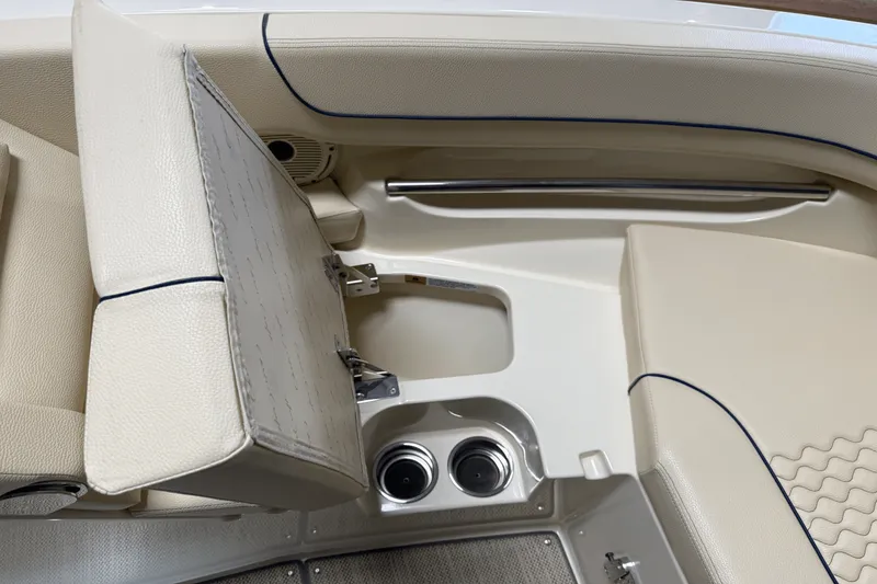 Slide: The Image of Chris-Craft LAUNCH 2021 - 108