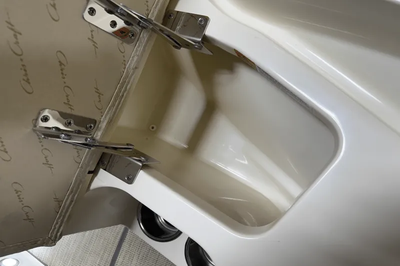 Slide: The Image of Chris-Craft LAUNCH 2021 - 109