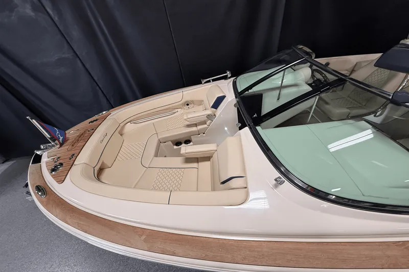 Slide: The Image of Chris-Craft LAUNCH 2021 - 15