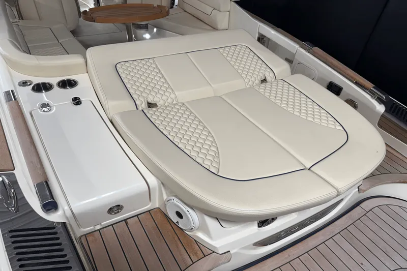 Slide: The Image of Chris-Craft LAUNCH 2021 - 24