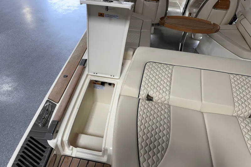 Slide: The Image of Chris-Craft LAUNCH 2021 - 25