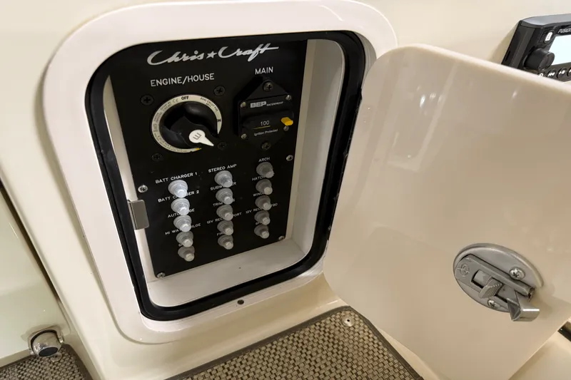 Slide: The Image of Chris-Craft LAUNCH 2021 - 33