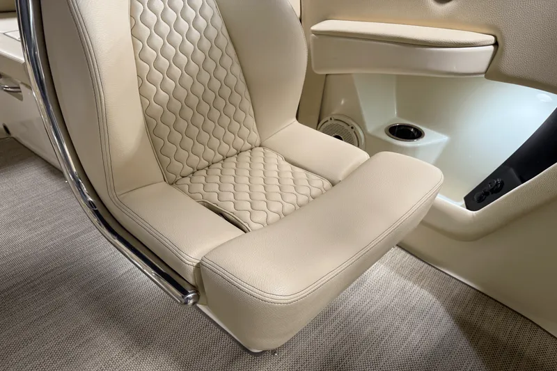 Slide: The Image of Chris-Craft LAUNCH 2021 - 51