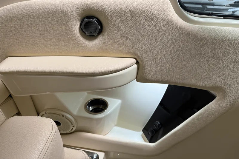 Slide: The Image of Chris-Craft LAUNCH 2021 - 54