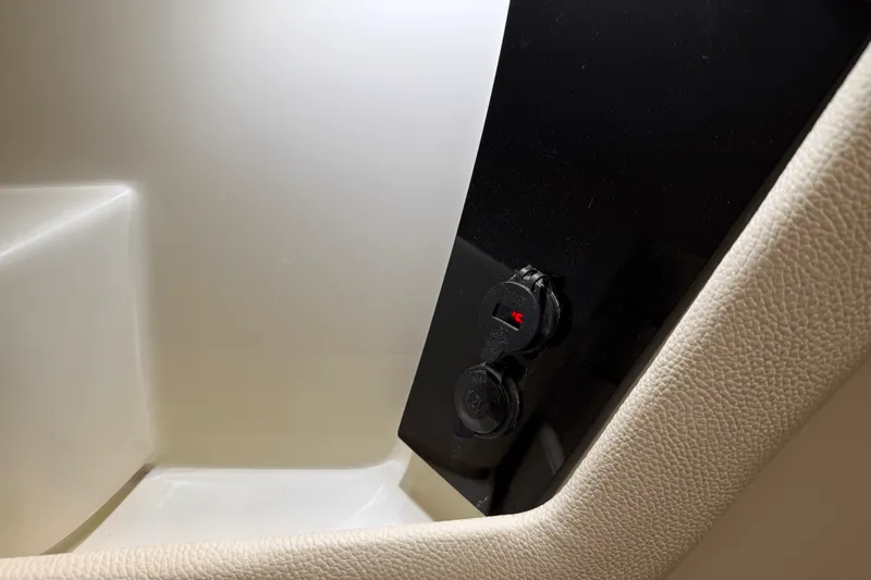 Slide: The Image of Chris-Craft LAUNCH 2021 - 57