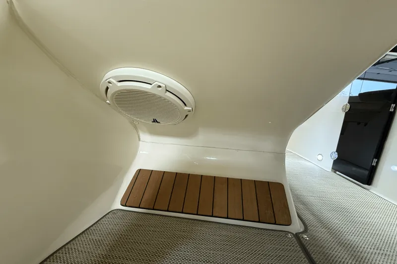 Slide: The Image of Chris-Craft LAUNCH 2021 - 60