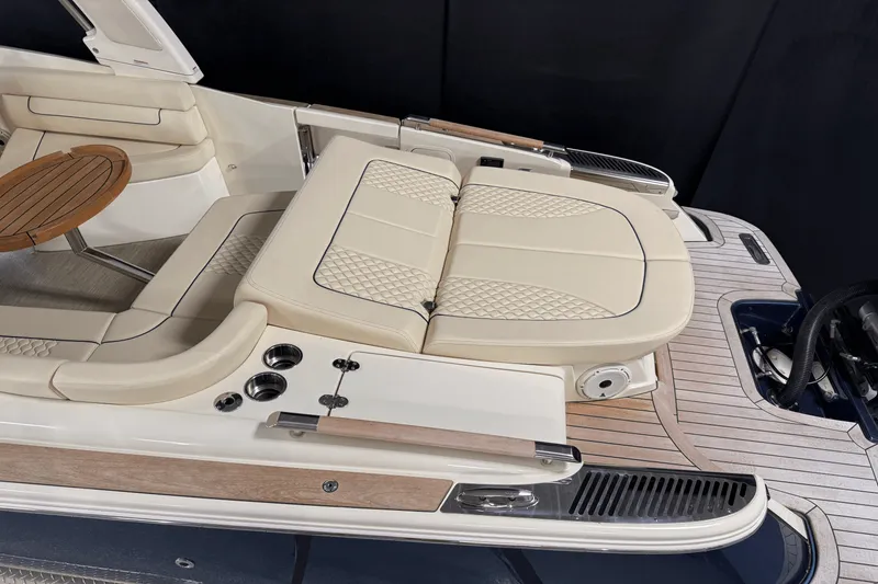 Slide: The Image of Chris-Craft LAUNCH 2021 - 8